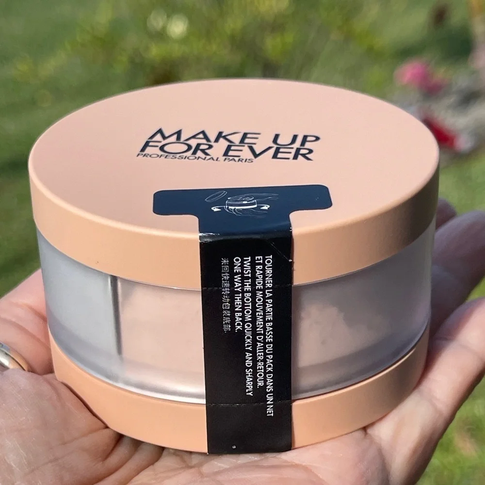Make Up For Ever Twist & Light Finishing Powder In 2 Medium